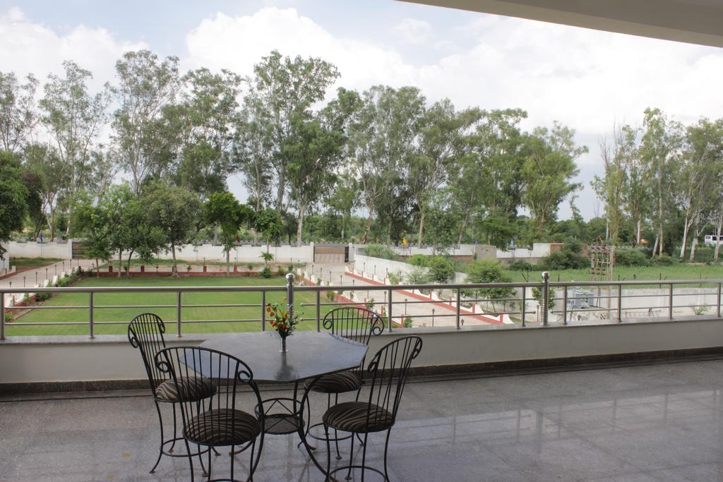 Geetanjali Hotel & Motel Bharatpur Exterior foto