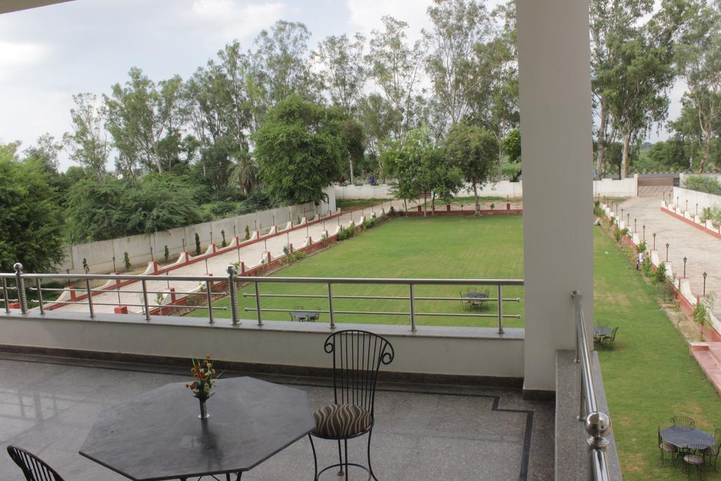 Geetanjali Hotel & Motel Bharatpur Exterior foto